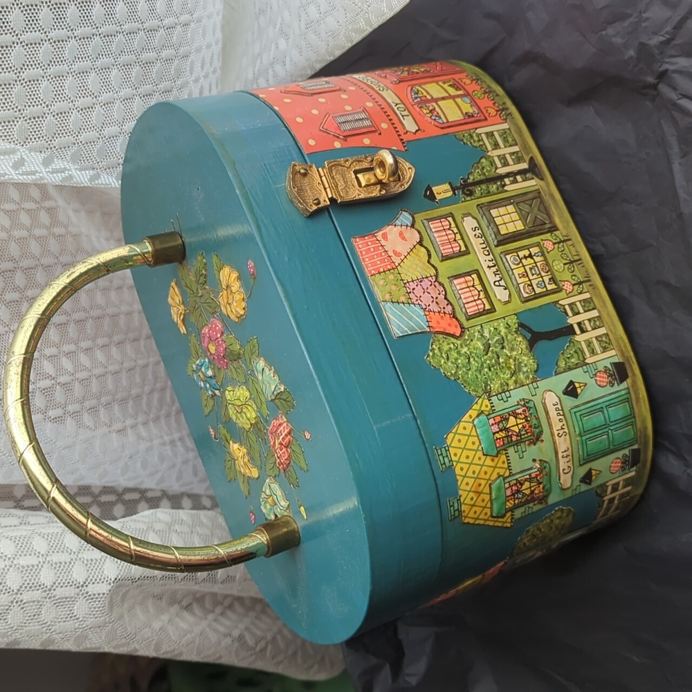 VINTAGE PAINTED WOOD BOX BAG